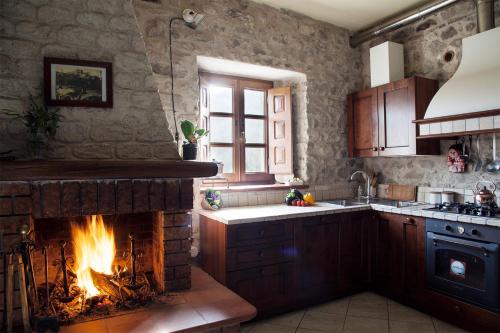 Konyha, Ca'Luni in Casola in Lunigiana