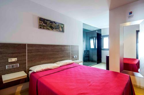 Hostal Campito - image 12