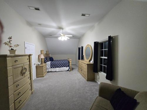 Beautiful 1 acre 4 bd 3 bath non-smoking home