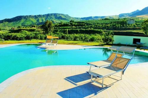  Cozy mountain view house - 140 m² with fireplace. in Acquaviva Platani