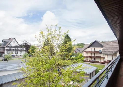 Welcome in - Apartment 59-G 'Leni' direkt an der Piste, mit Balkon, Sauna und Schwimmbad in Winterberg, Deutschland