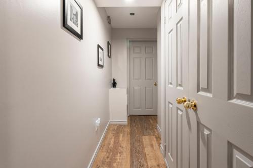 Modern, basement apartment, close to airport, Toronto (foto 6)