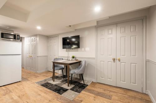 Modern, basement apartment, close to airport, Toronto (foto 10)