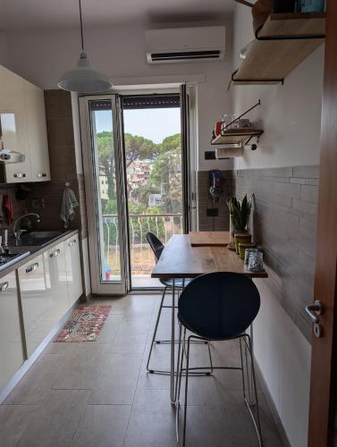 Spacious and silent two-bedroom apartment in Tor Marancia, Rome (photo 4)