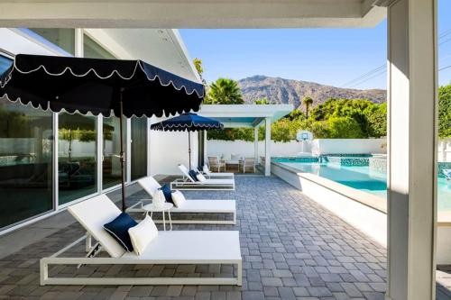Large Pool Spa Mnt Views & Sauna | 5 Min to Town - image 2