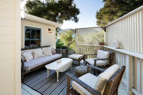 Hillside Hideaway Guest House in Topanga Canyon in Malibu