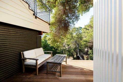 Hillside Hideaway Guest House in Topanga Canyon in Malibu