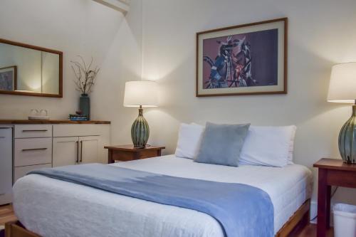 Warner Hotel Room Type - Suite with Garden View