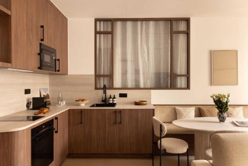 Elegant apartment - AC- 2BR-6P- Madeleine - image 8