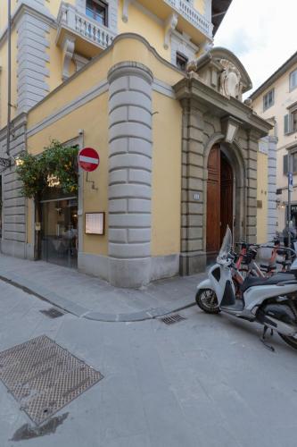 Florence Design apartment with large terrace - image 10