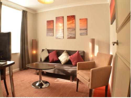 The Dragon Hotel Room Type - Suite