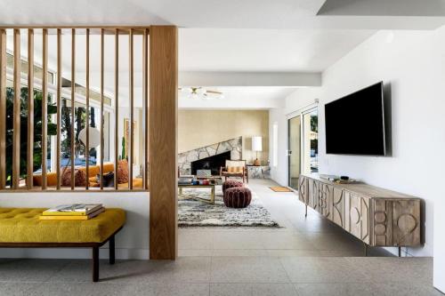 Monterey Manor Interior Designed Home Plus Pool - image 2