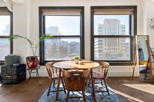 Skyline View Loft w Kitchen DTLA Exclusively Month Plus - image 5