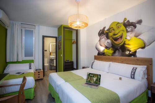 Economy Triple Room room in Casual del Cine Valencia by Casual Hoteles