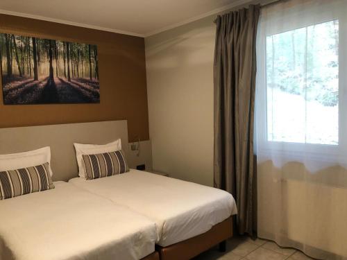 2 twin beds