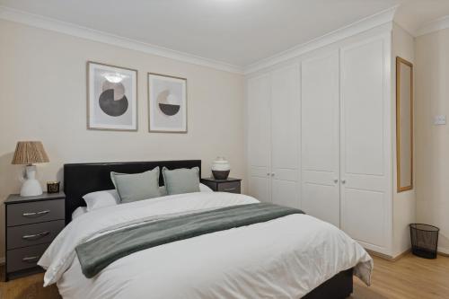 Parea Living - Quaint and Stylish Flat w Sunny Terrace, London (photo 9)