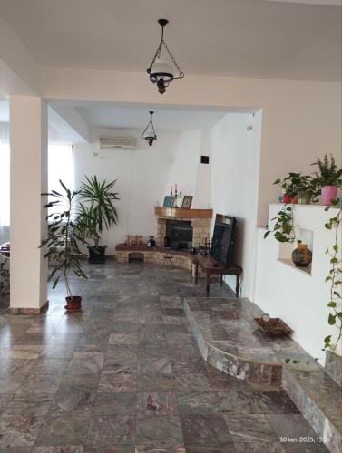 Ananda House in 喬夫利切尼