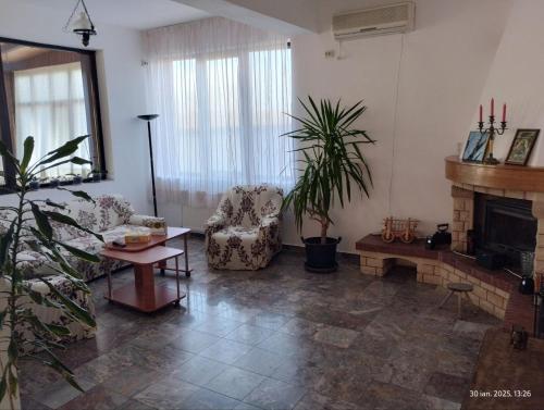 Ananda House in 喬夫利切尼