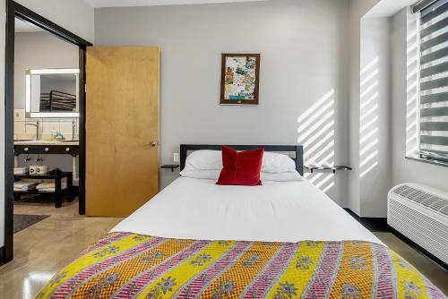 Boxcar Four Family Suite Near St Louis in Pacific, USA
