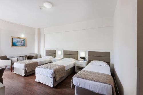Triple Room with City View room in Hotel D'sintra