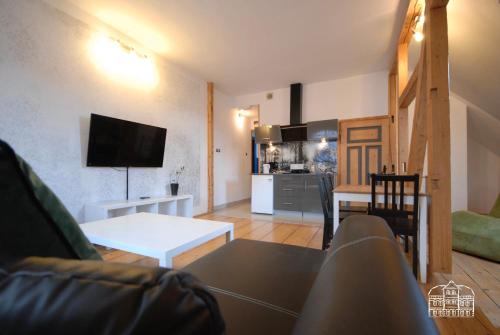 設施, Franciszek przy Parku Szwedzkim in 施扎夫諾茲德魯伊