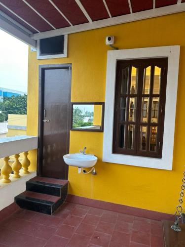 Two-Bedroom Deluxe Apartment with Balcony image 10