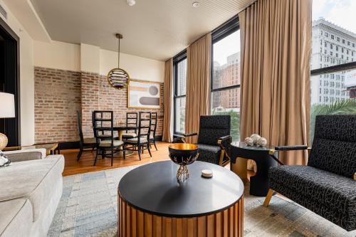 Two-Bedroom Apartment with City View room in The Mayfair