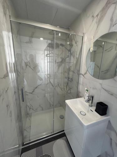 A 350m de la gare et du port de monaco A 350m de la gare et du port de monaco