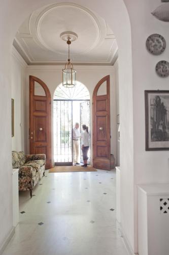 Classic Hotel - image 13