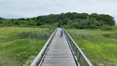 Great Home with Game Space Close to Baech Great Home with Game Space Close to Baech