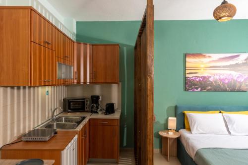 Central & Riverfront Room 2, Edessa (Foto 9)