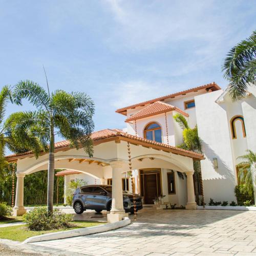 Entrance, Villa at Metro Country Club in Juan Dolio Town Center