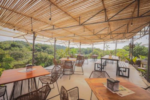 Restaurant, Alma Vida Hotel in Quepos