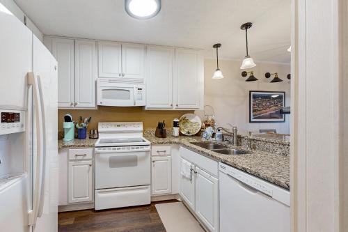 Mariner's Cove D-338