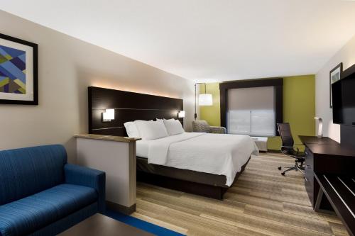 King Suite with Sofa Bed