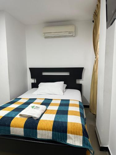 1 double bed, 1 twin bed