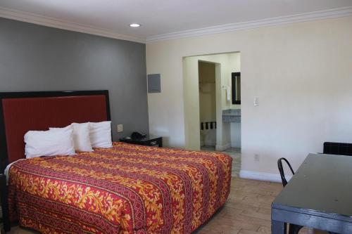 El Rancho Motel - image 7