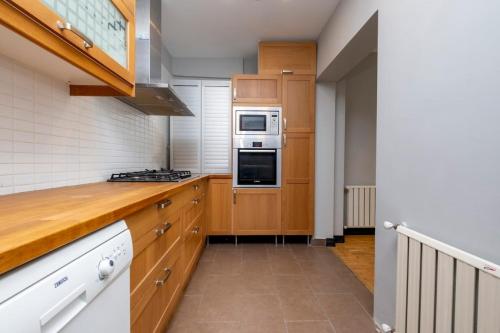 Private Fourlex House with Central Location, Istanbul (photo 6)