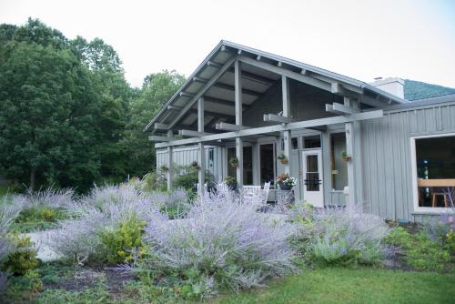 Peaks of Otter Lodge in Bedford (VA)