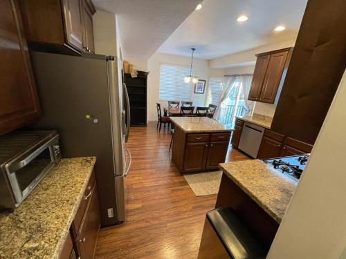 Beautiful Single Family Home in Sandy Beautiful Single Family Home in Sandy