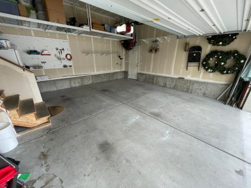 Beautiful Single Family Home in Sandy Beautiful Single Family Home in Sandy