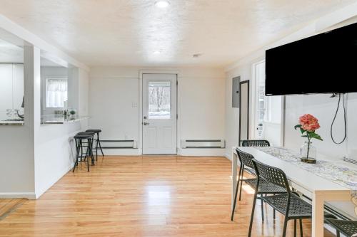 12 Mi to Dtwn Boston Apartment in Braintree in Braintree