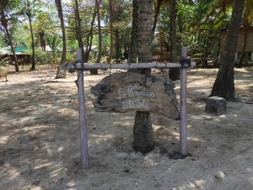 设施服务, La Princesa de La Isla in 小马伊斯群岛