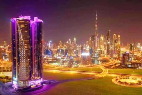 Prime 1BR Location Minutes to Burj Dubai Mall by Vibel, Dubái (foto 2)