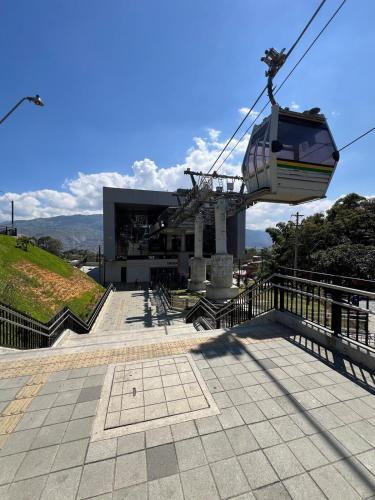 Medellin Apartamento con hermosa vista - image 4