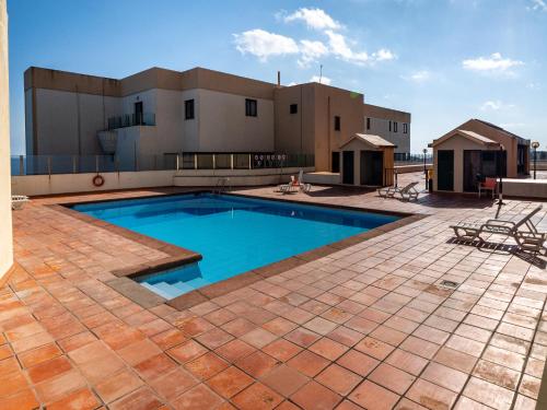 สระว่ายน้ำ, Azzurro at Sea in ลิฟราเมนโต