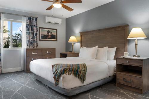 Club Wyndham Dolphin's Cove in Anaheim, USA