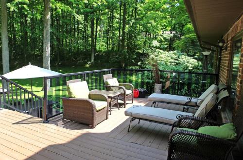 Luxury Countryside Forest Villa in Whitchurch-Stouffville (ON)