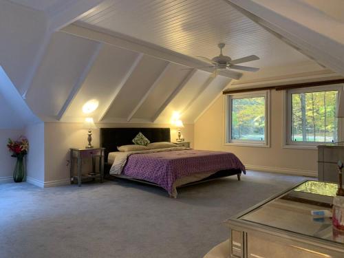 Luxury Countryside Forest Villa in Whitchurch-Stouffville (ON)