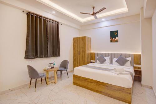 room detail thumbnail 1